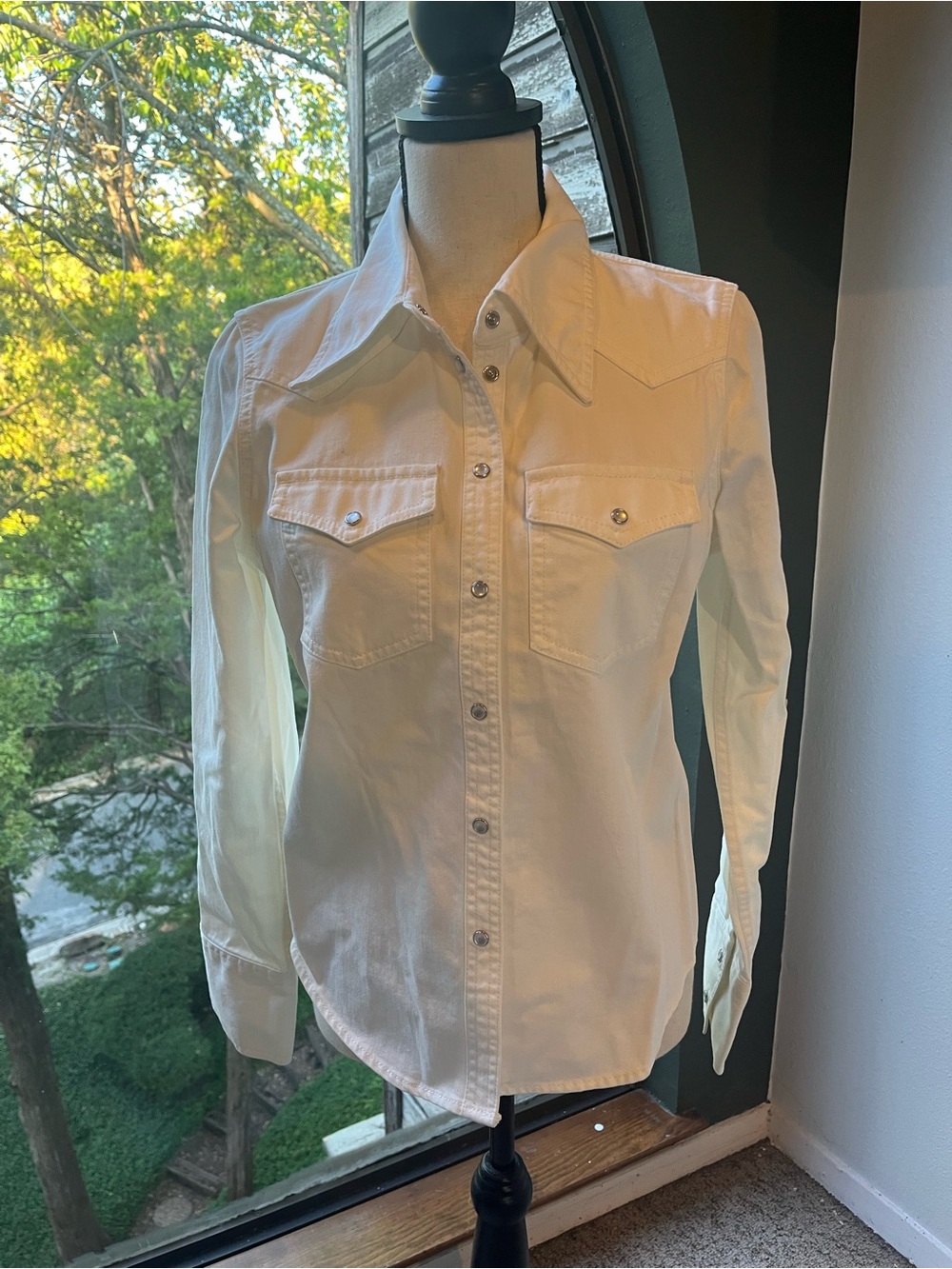Banana Republic Cream Western Snap-Front Button Down Shirt